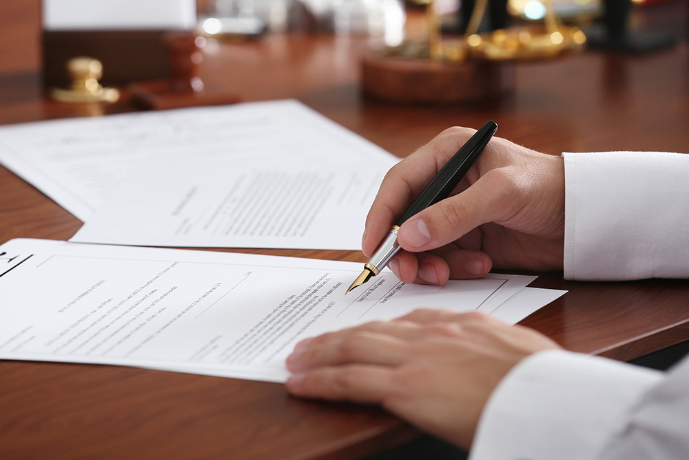 breach of contract lawyer Highlands Ranch, CO