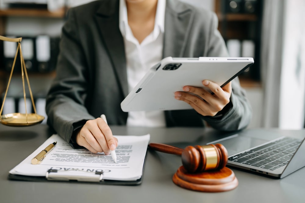 commercial litigation lawyer Colorado FAQs